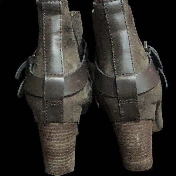 Crown Vintage olive green suede heeled ankle boots - Picture 2 of 8